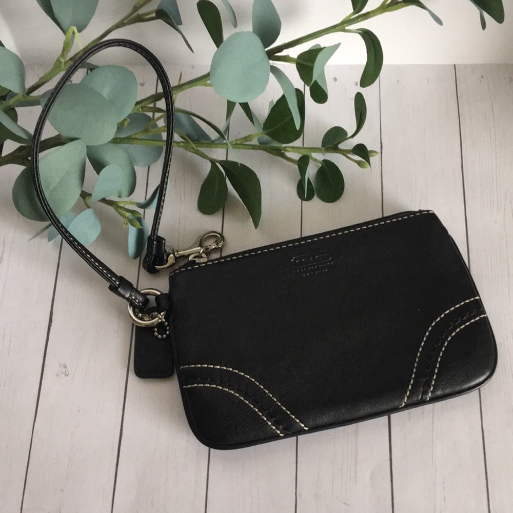 Vintage Coach Black Leather Wristlet (RARE) - Picture 3 of 14